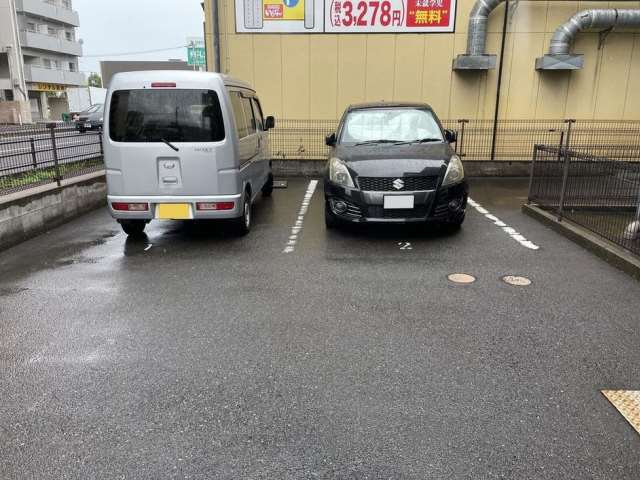 駐車場　駐車場