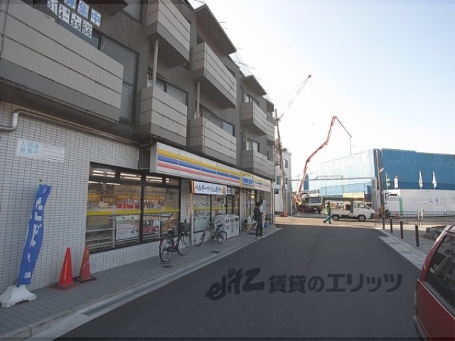 コンビニ　ミニストップ嵐山駅前店（コンビニ）まで180m