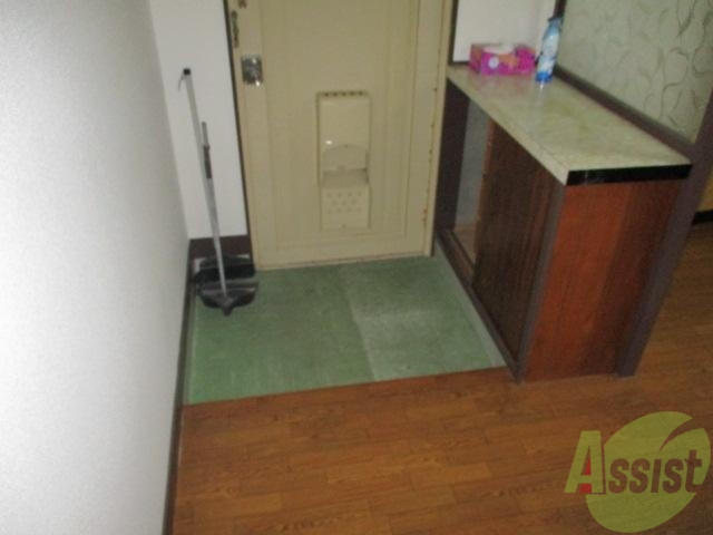 玄関　シューズボックスもありスッキリしますね