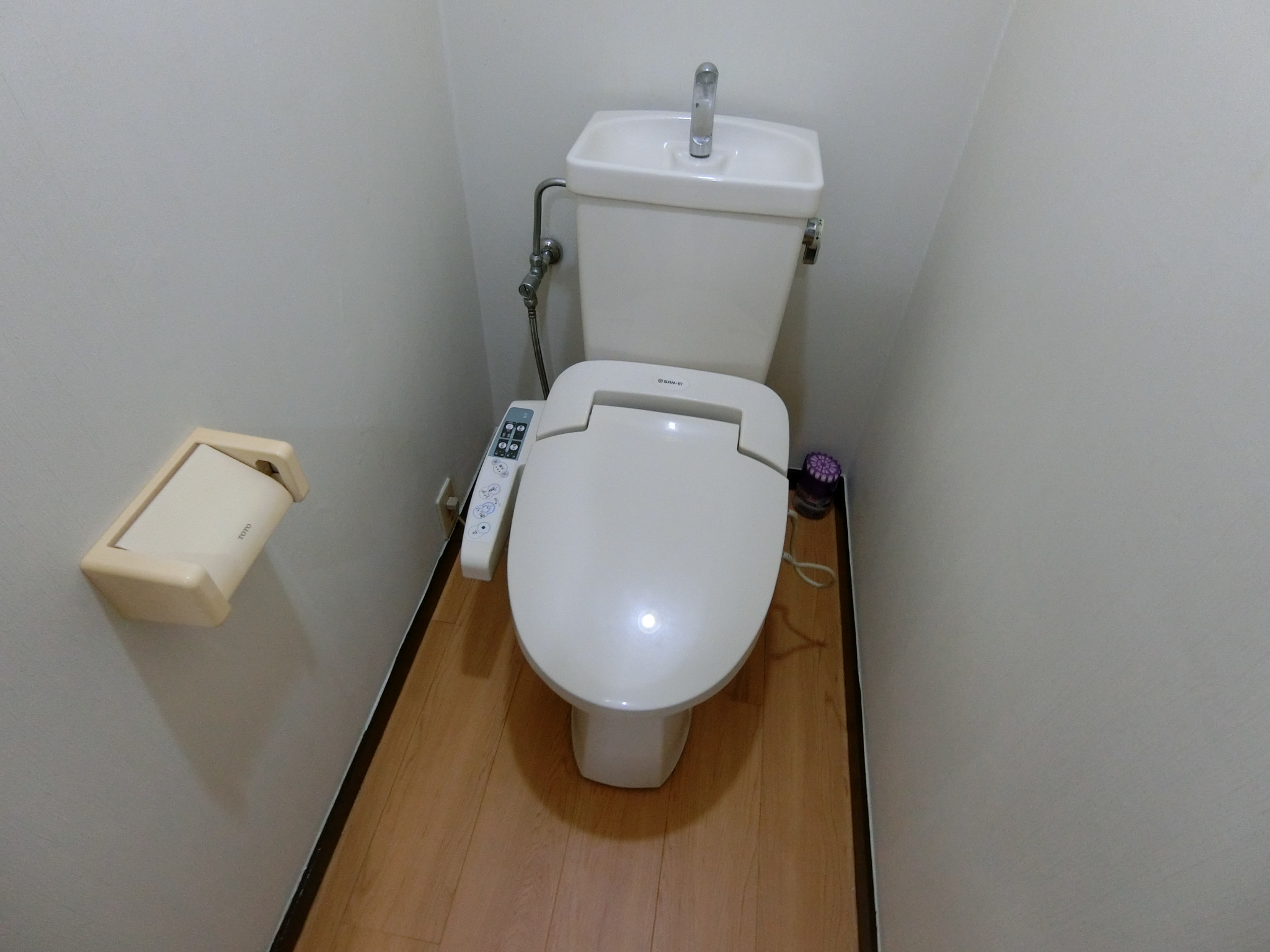 トイレ　温水便座付きトイレ★