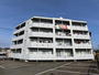 建物外観　白を基調にした色合い◎