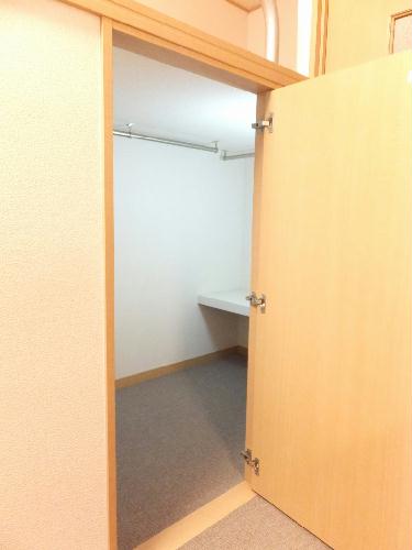 収納　ベット下大型収納