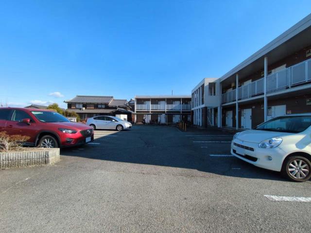 駐車場　駐車場