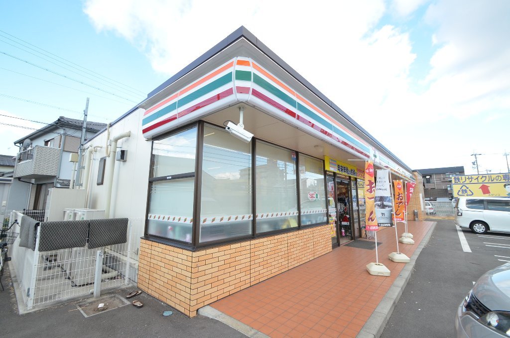 コンビニ　セブンイレブン 名古屋野立町3丁目店（コンビニ）まで306m