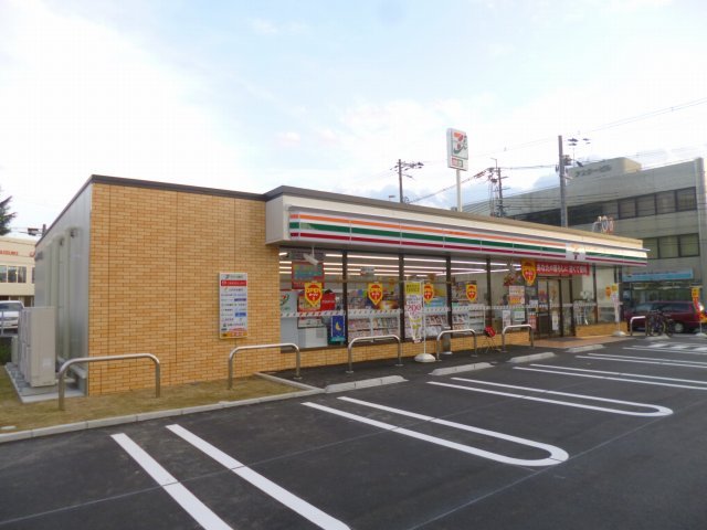 コンビニ　セブンイレブン池田城南３丁目店（コンビニ）まで178m