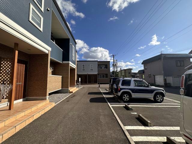 駐車場　駐車場