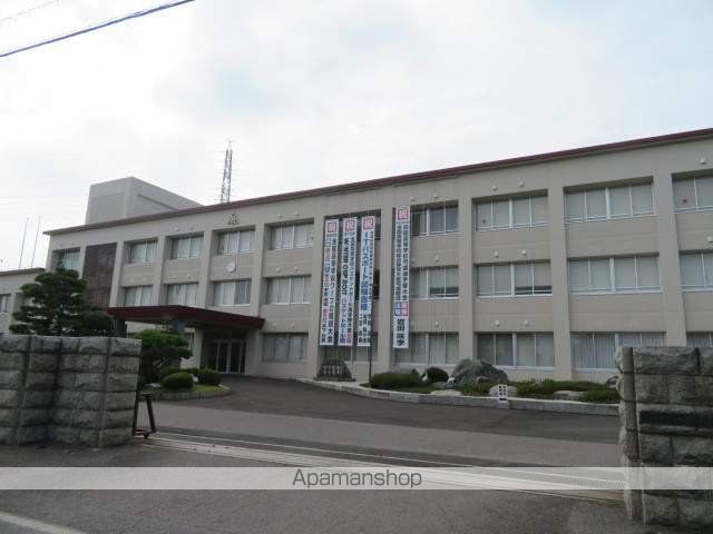 高校・高専　愛媛県立新居浜商業高等学校（高校・高専）まで590m