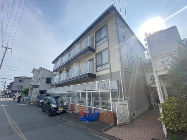 京都市伏見区菱屋町のマンションの建物外観