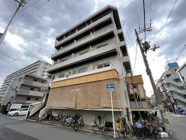 長居第三ハイツの建物外観