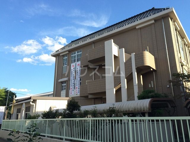 中学校　足立区立　第十一中学校（中学校）まで724m