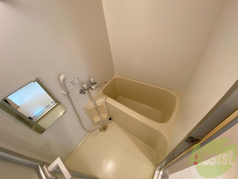 バス・シャワールーム　お風呂です。ゆっくりお風呂につかるのも体に良いですね～