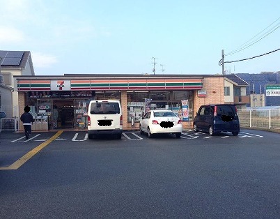 コンビニ　セブンイレブン堺下田町店（コンビニ）まで519m