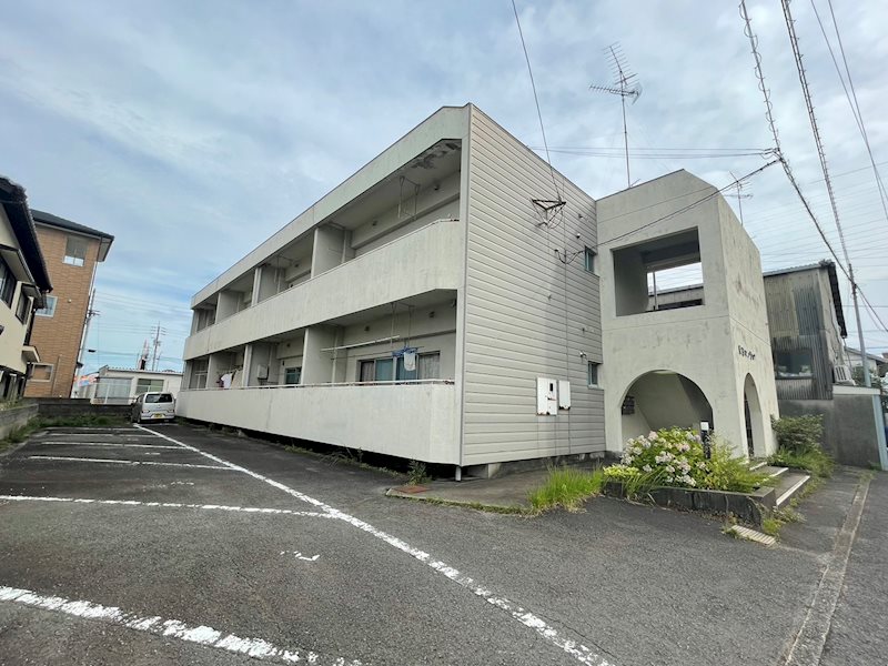 栄玉マンションの建物外観