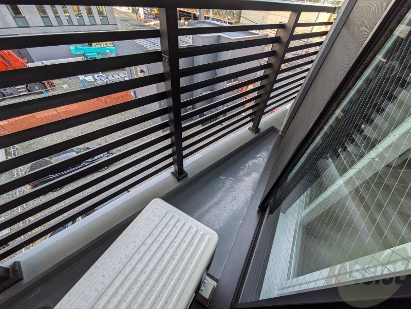 バルコニー　バルコニーが付いていますので一息ついてみてはいかがですか。