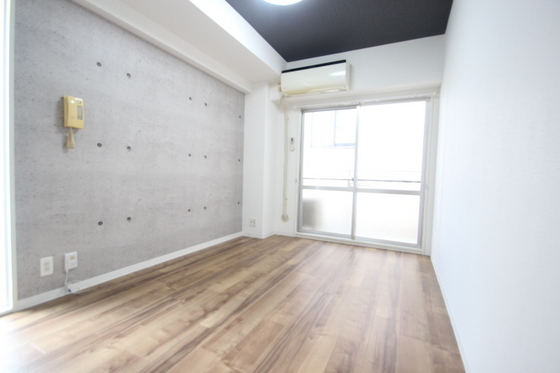 居室・リビング　※別部屋の写真です