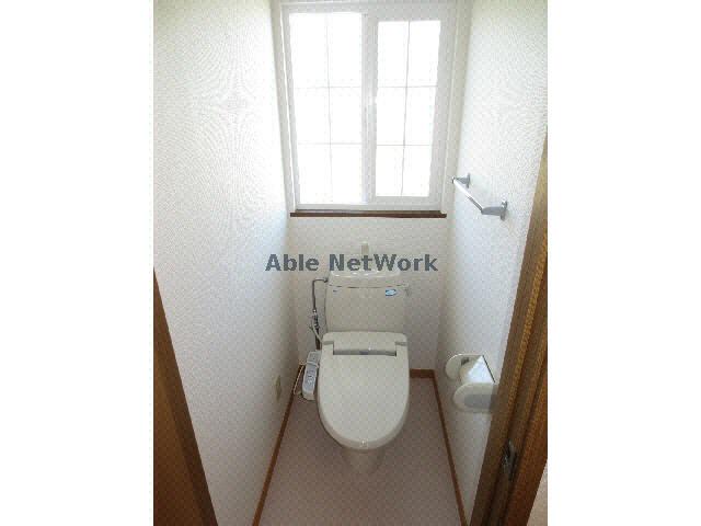 トイレ　温水洗浄便座