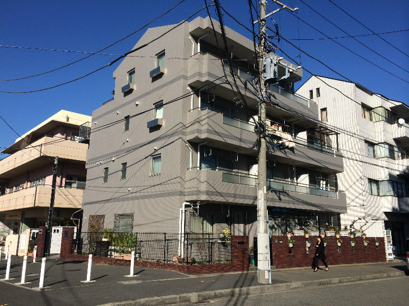 サンマリノ新杉田の建物外観