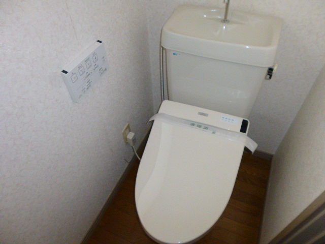 トイレ　ウォシュレット付きトイレです！