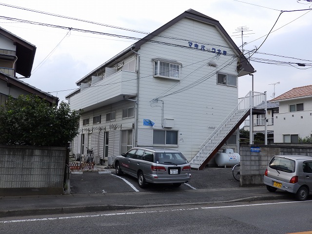 マキパーク大泉の建物外観