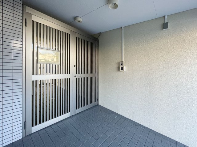 その他共有部分　オートロック付きで防犯面も安心です