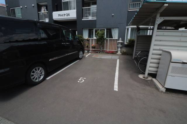 駐車場　青空駐車場