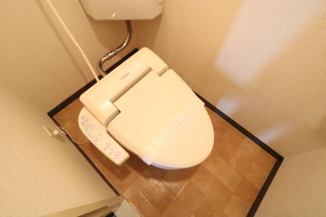 トイレ　人気設備のシャワートイレ♪