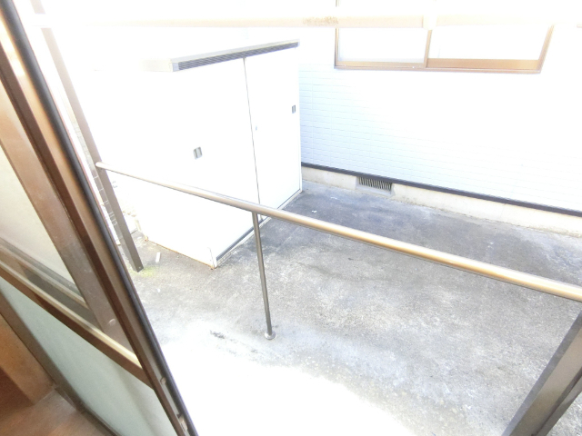 バルコニー　洗濯物が干せます。