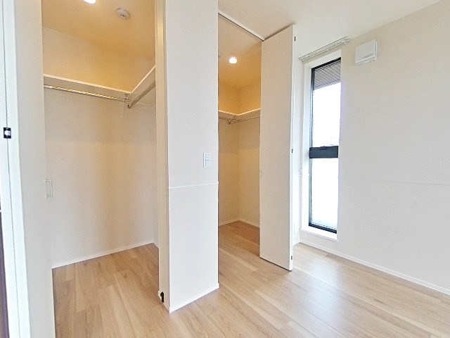 収納　ウォークインクローゼット