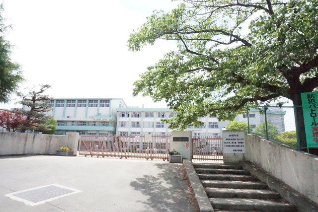 小学校　荒巻小学校（小学校）まで450m