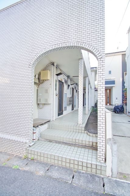 エントランス　敷金・礼金０！手数料０で初期費用抑えめです♪