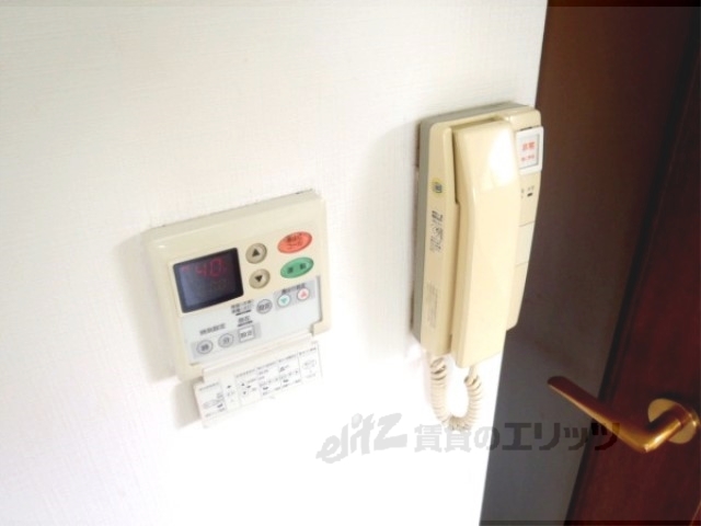 その他設備　給湯器リモコン