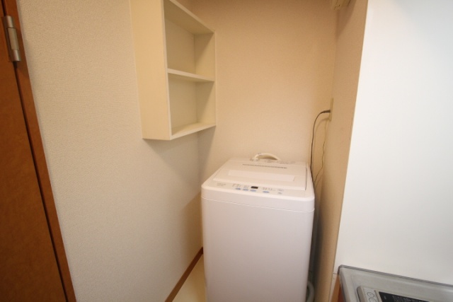 その他　同物件、別号室の写真です。