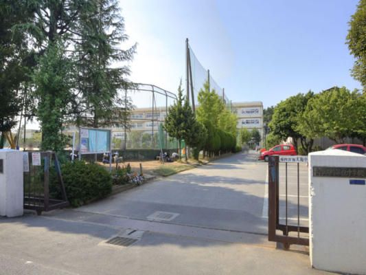 中学校　柏市立柏第四中学校（中学校）まで898m