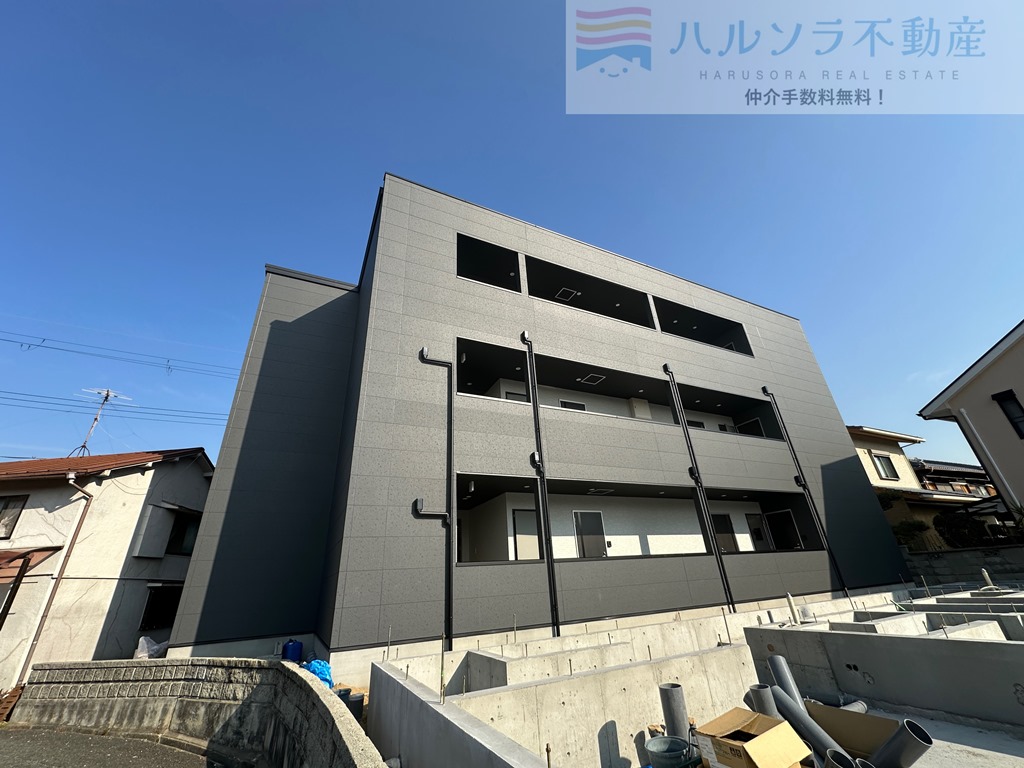 【寝屋川市下木田町のアパートの建物外観】