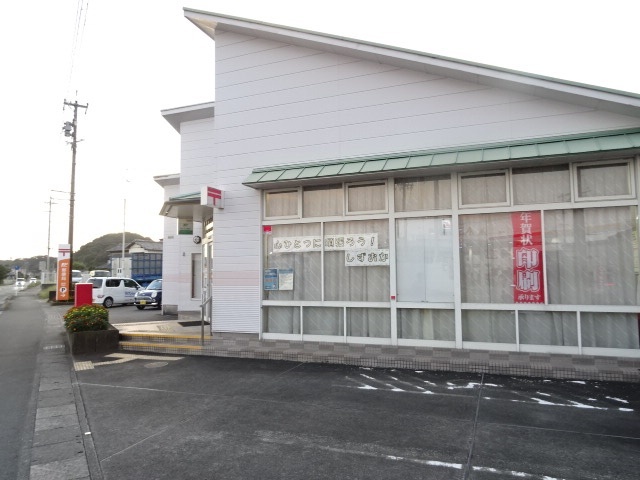 郵便局　新所郵便局（郵便局）まで906m