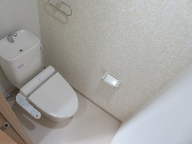 トイレ　ウォシュレット付き