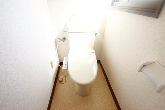 トイレ　※ほかの部屋の写真です。