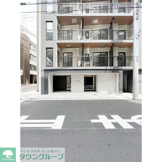 【中央区日本橋小伝馬町のマンションのエントランス】