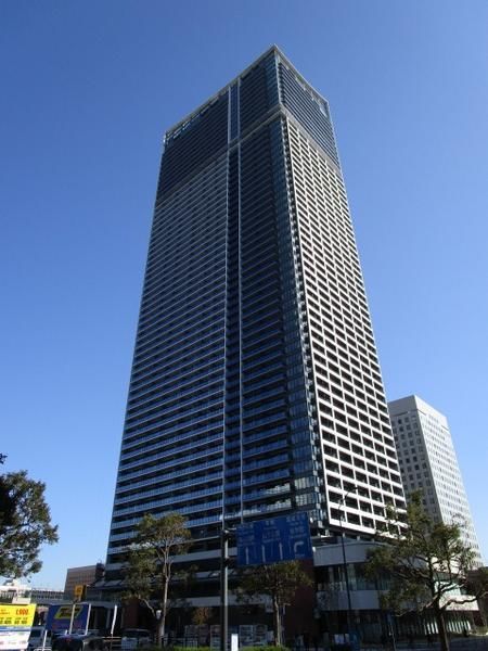 【ザ・タワー横浜北仲の建物外観】