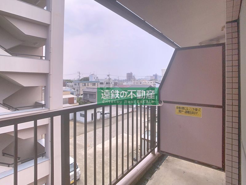 バルコニー　角部屋！