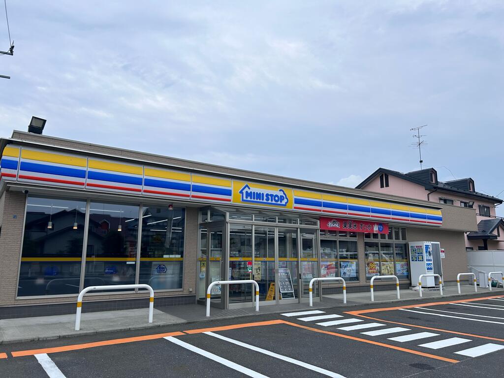 コンビニ　ミニストップ売市2丁目店（コンビニ）まで428m