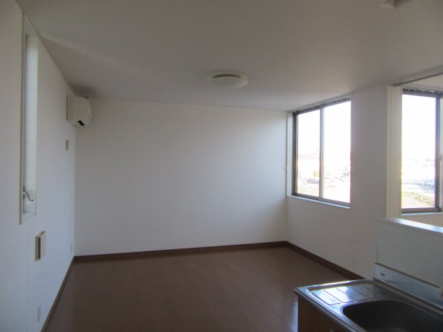 居室・リビング　ゆったりとした居間です