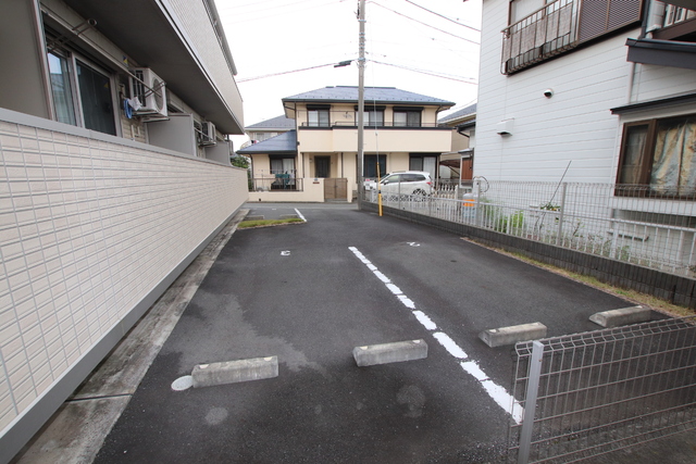 駐車場　駐車場（要空き確認）