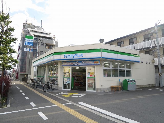 コンビニ　ファミリーマート池田神田店（コンビニ）まで198m
