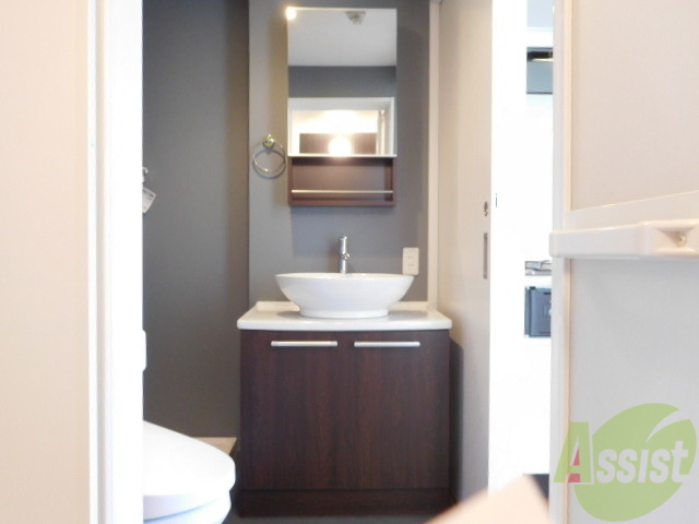 洗面設備　洗面台もこれまたお洒落ですよ