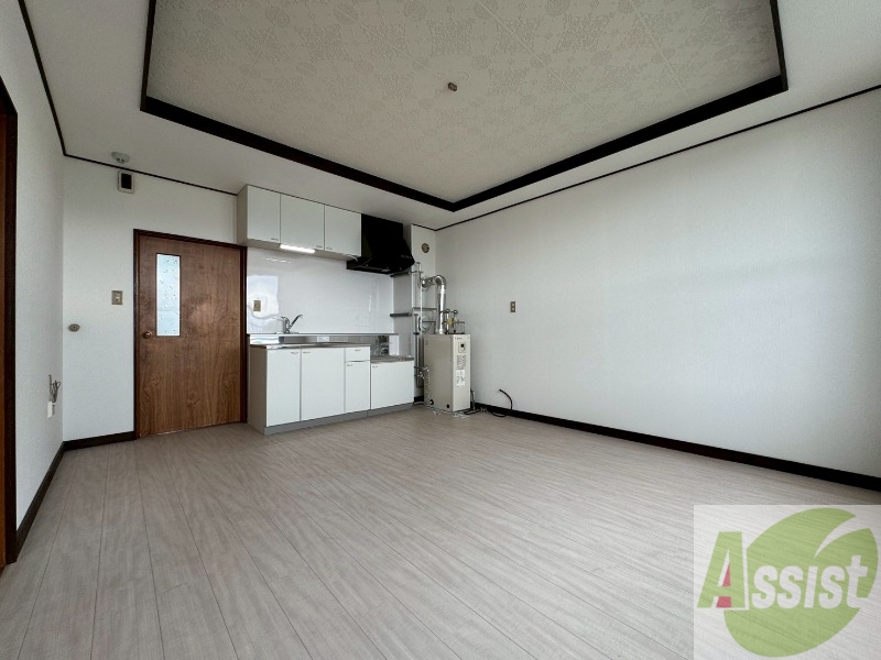 居室・リビング　広くてキレイなお部屋が広がっていて、充実した生活が送れそう。