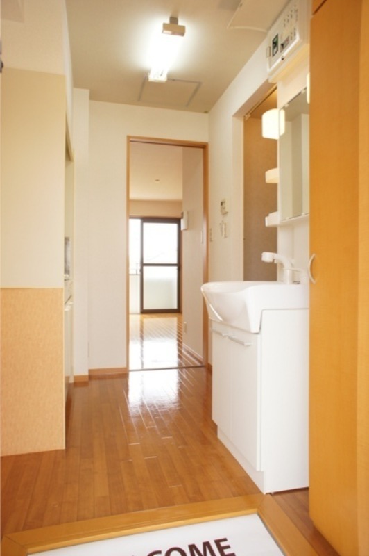 玄関　図面と現状に相違がある場合には現状を優先