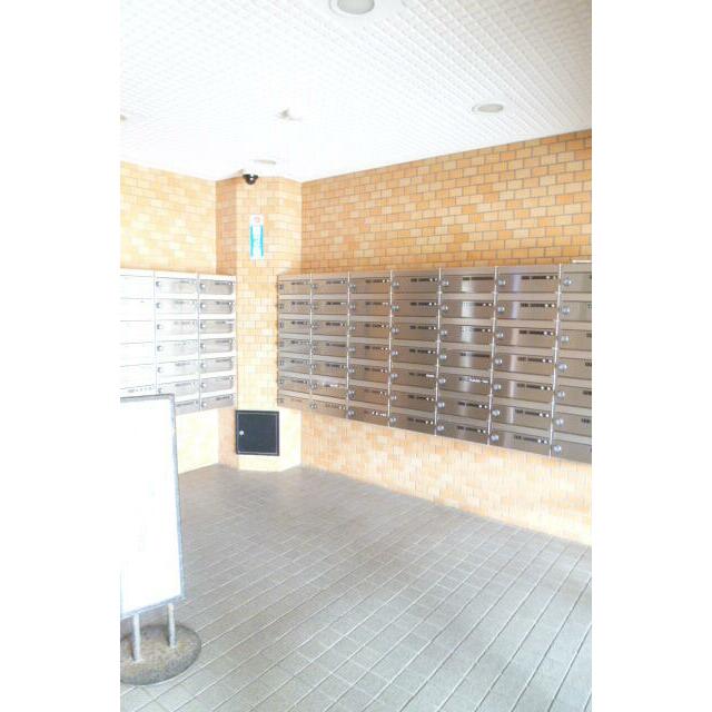 エントランス　メールボックス