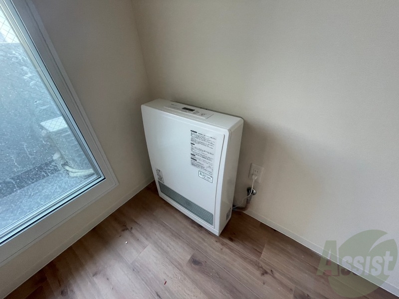 その他　ガス暖房です。寒い冬もこれで乗り切りましょう！