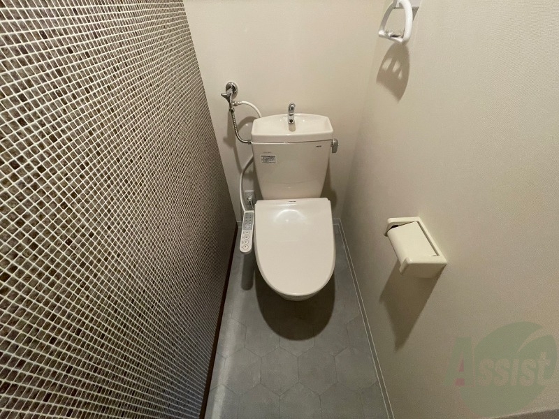 トイレ　ウォシュレット機能がついたトイレ。安心して使用できますね。